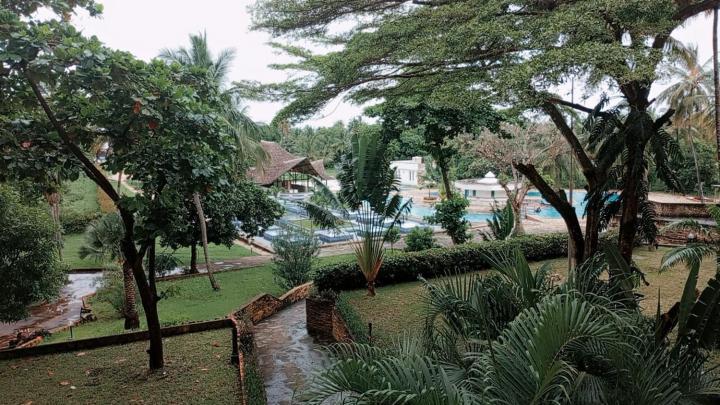 Betty'S Golden Sun Bed & Breakfast Ukunda Exterior photo